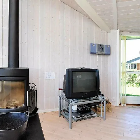 Four-bedroom Holiday In Borkop 5 Egeskov